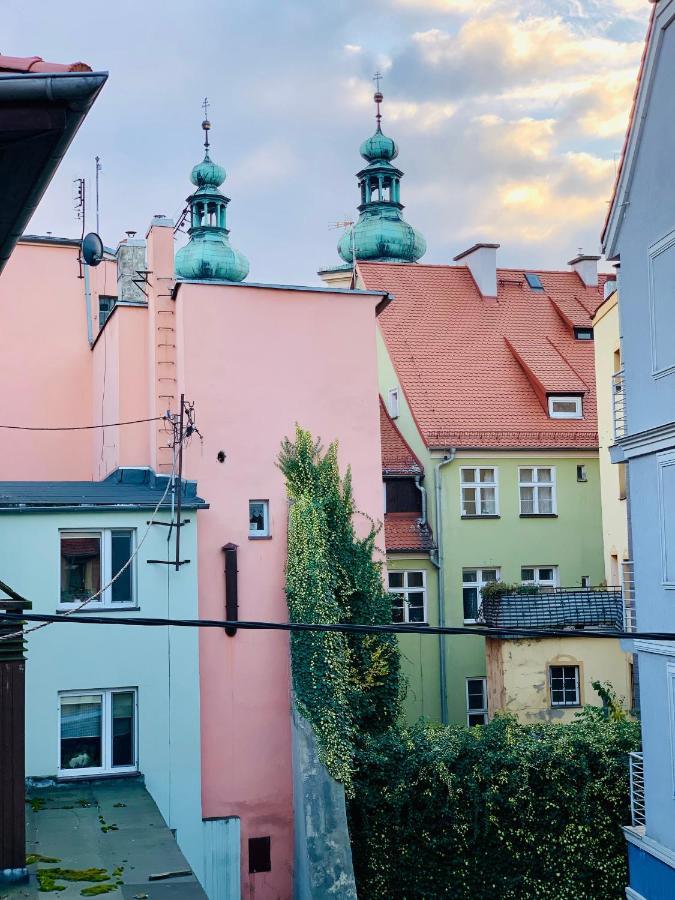 Hotel, Apartament Pod Zlotym Lwem W Samym Centrum Miasta Z Darmowym Parkingiem VII 克沃兹科 外观 照片