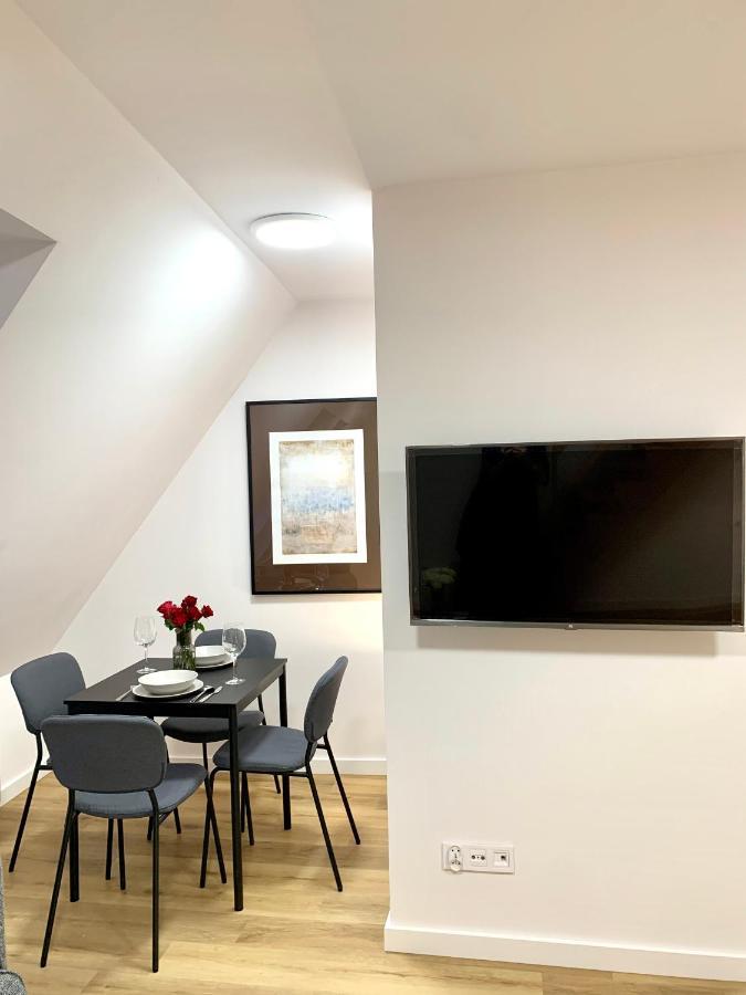 Hotel, Apartament Pod Zlotym Lwem W Samym Centrum Miasta Z Darmowym Parkingiem VII 克沃兹科 外观 照片