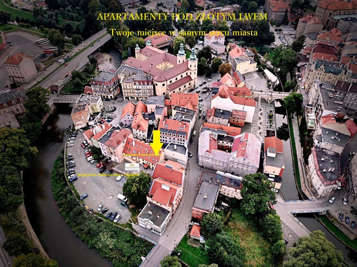 Hotel, Apartament Pod Zlotym Lwem W Samym Centrum Miasta Z Darmowym Parkingiem VII 克沃兹科 外观 照片